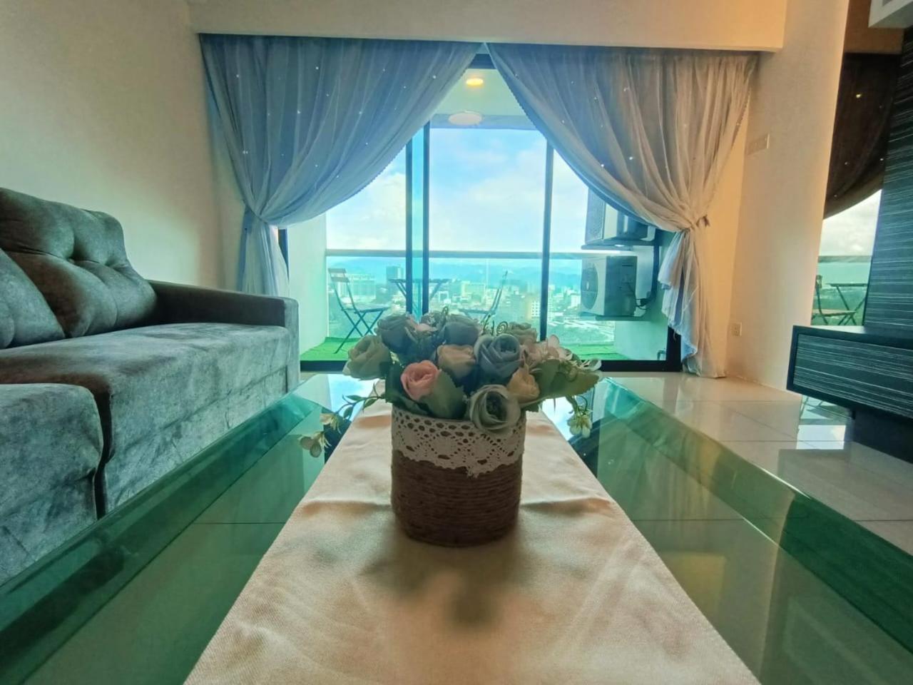 K. Riverfront Apartment Ipoh Bagian luar foto