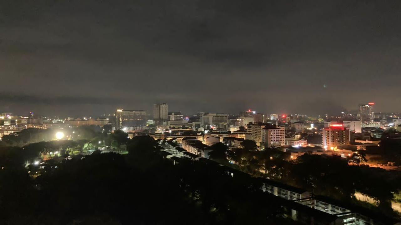 K. Riverfront Apartment Ipoh Bagian luar foto