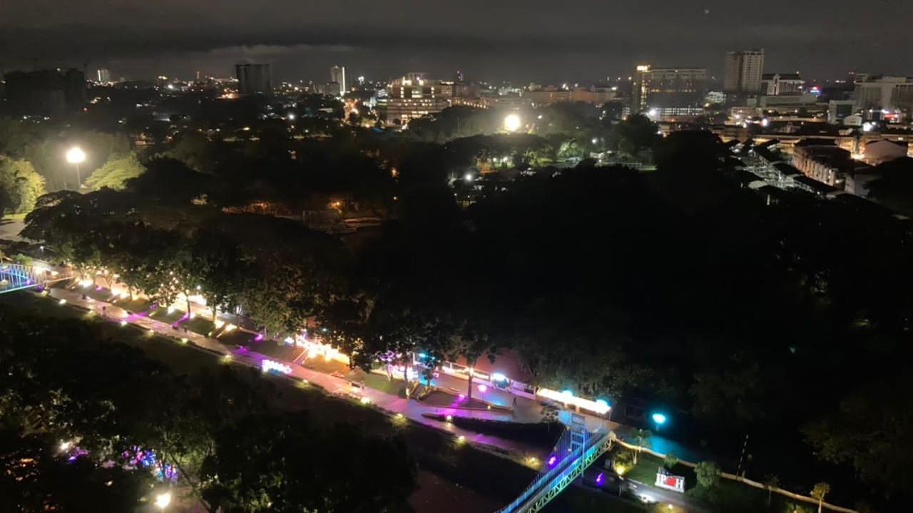 K. Riverfront Apartment Ipoh Bagian luar foto