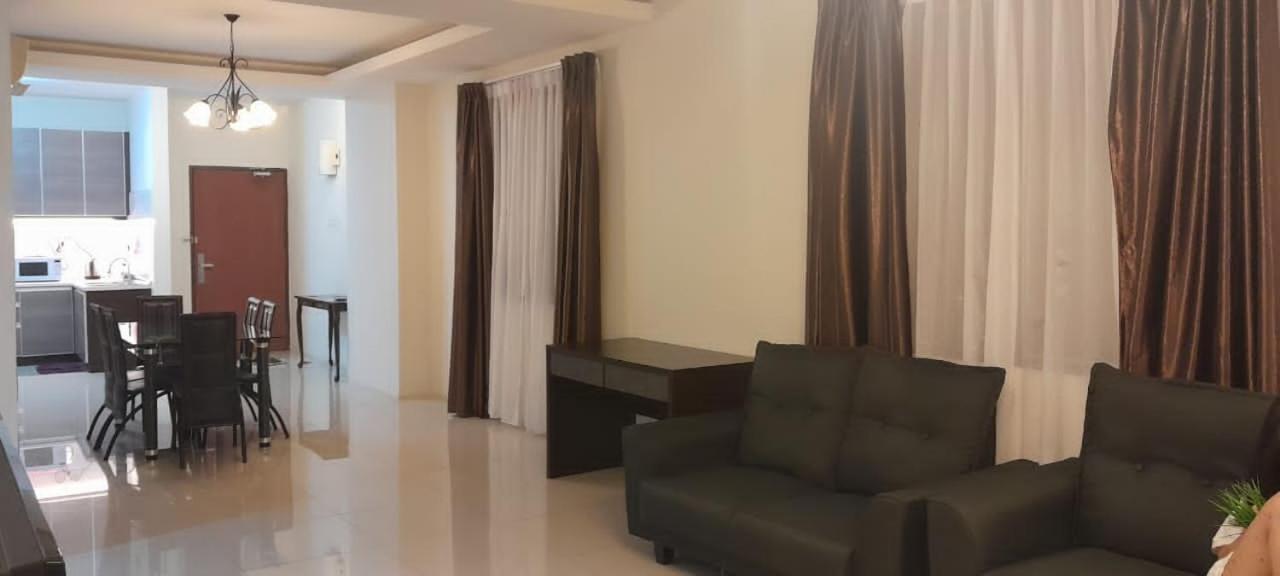 K. Riverfront Apartment Ipoh Bagian luar foto