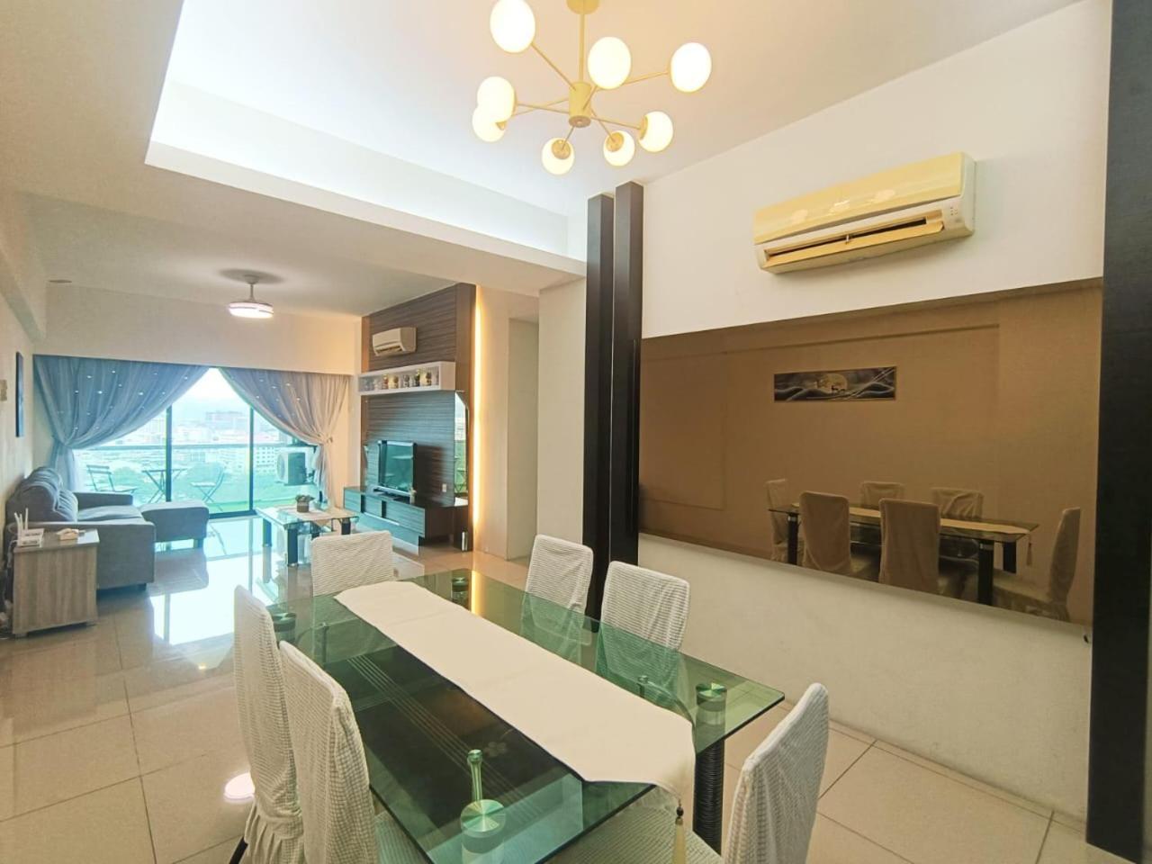 K. Riverfront Apartment Ipoh Bagian luar foto